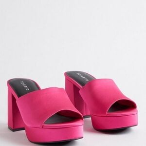Torrid Flared Platform Pink Mule In  Size 9 Extra Wide Width